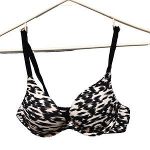 Victoria's Secret PINK Wear Everywhere Push-Up Pigeonnant Bra, size 32A